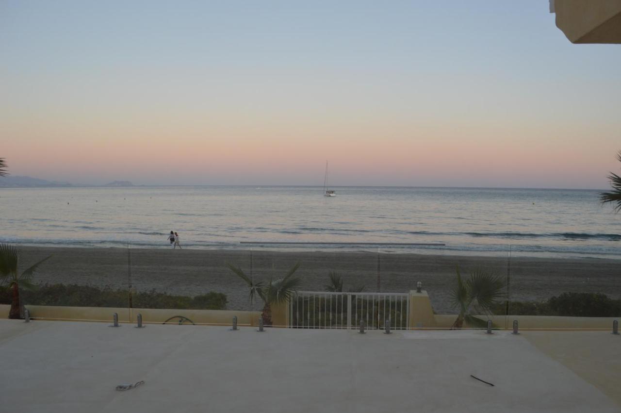 Maravilloso Apartamento Amanecer Cabo A Pie De Playa Y Mar En Chalet Roquetes Alicante Esterno foto