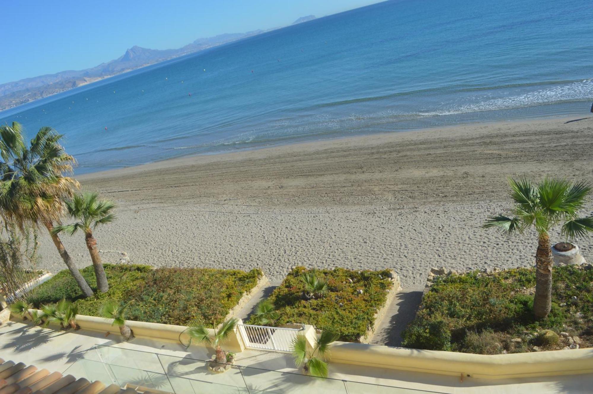 Maravilloso Apartamento Amanecer Cabo A Pie De Playa Y Mar En Chalet Roquetes Alicante Esterno foto